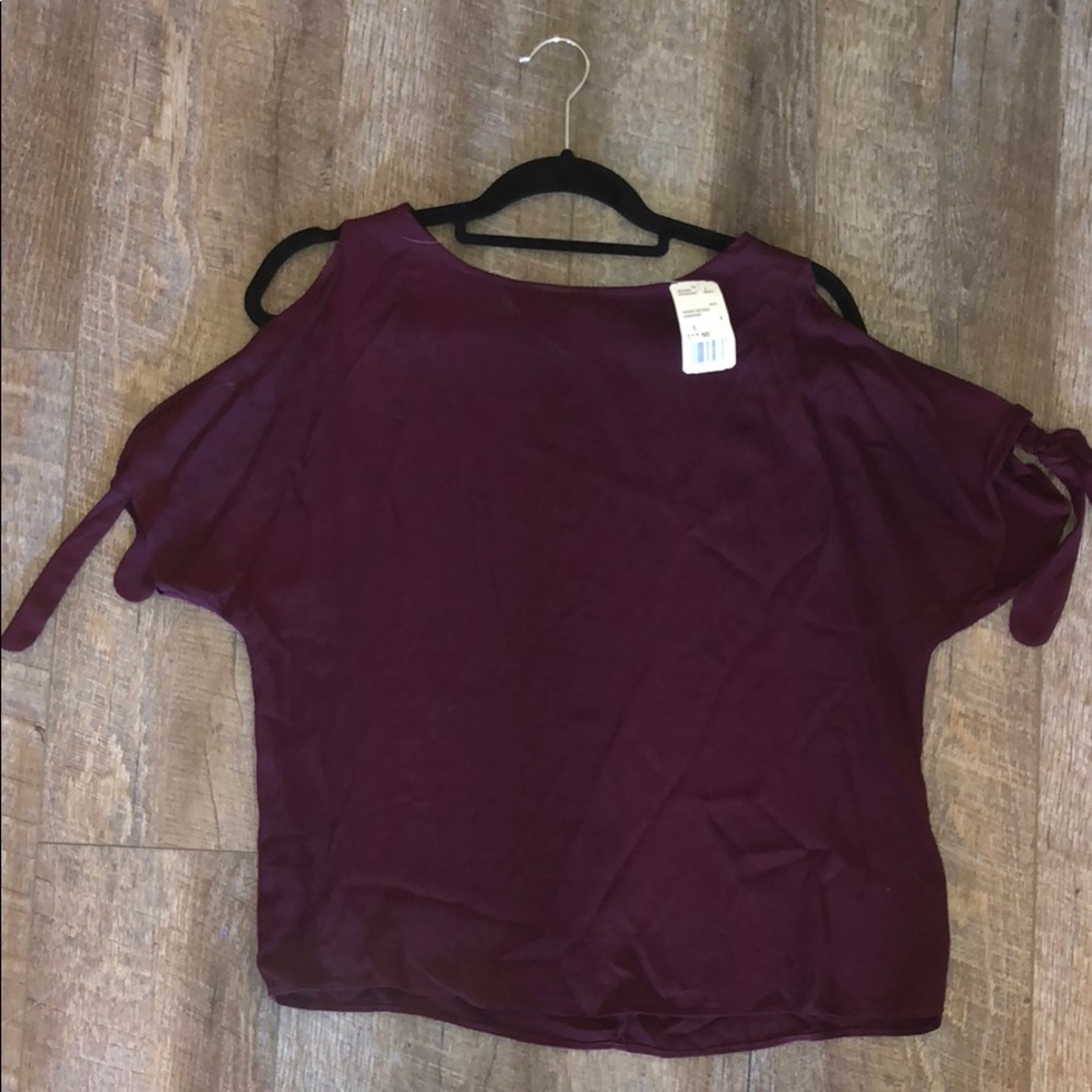 Cut our sleeve top Forever 21